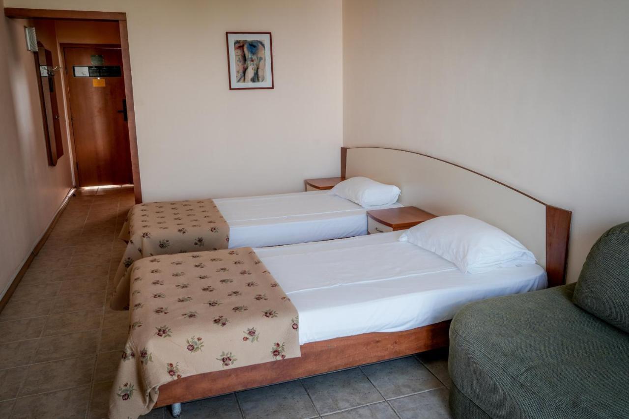 Hotel Malibu Албена Экстерьер фото