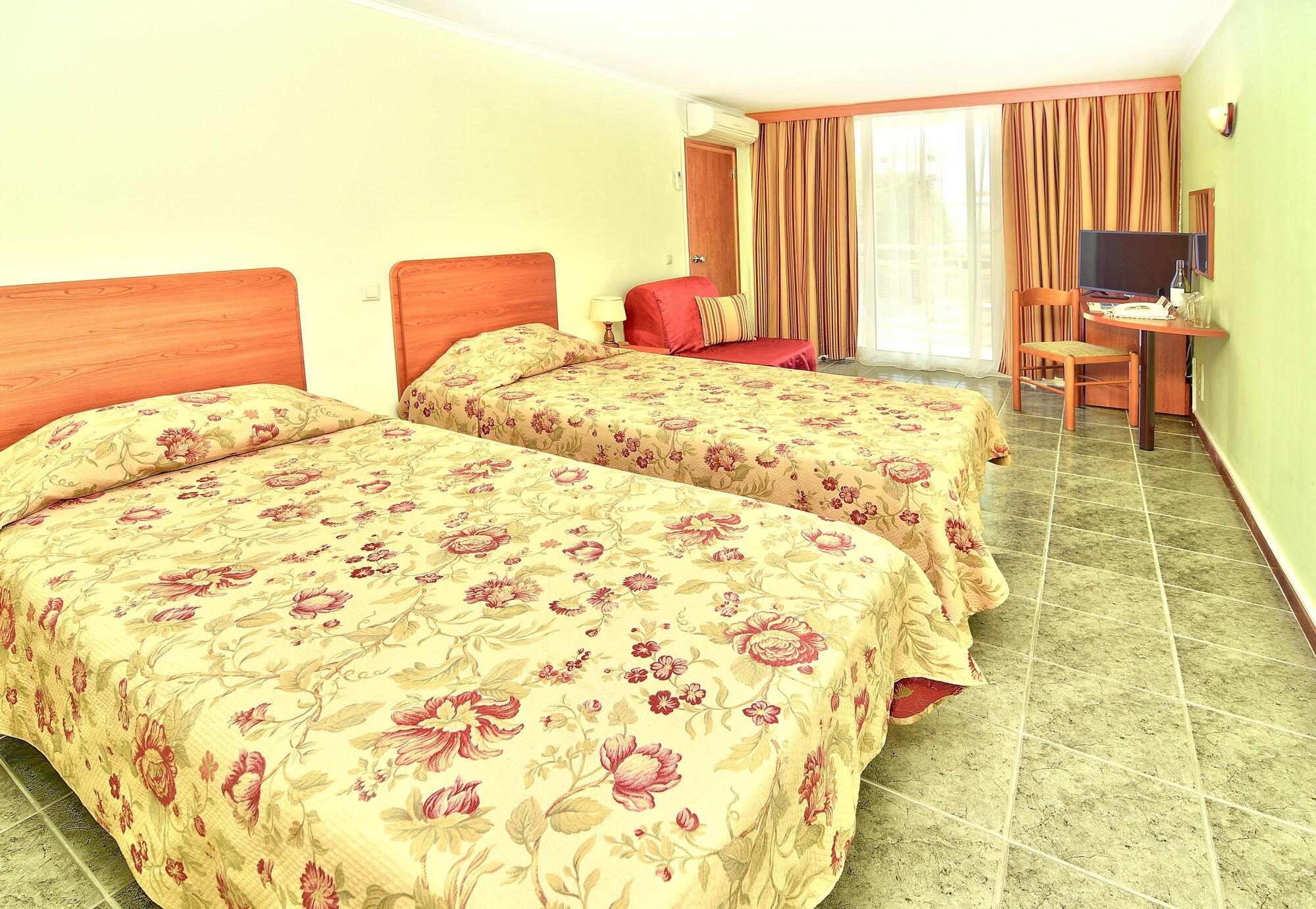 Hotel Malibu Албена Экстерьер фото