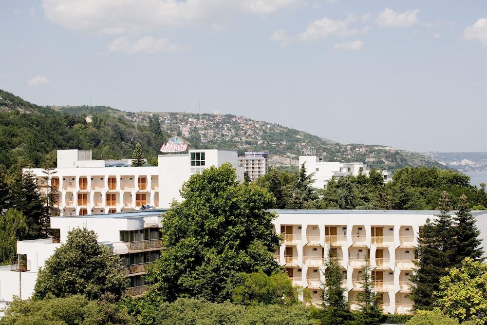 Hotel Malibu Албена Экстерьер фото